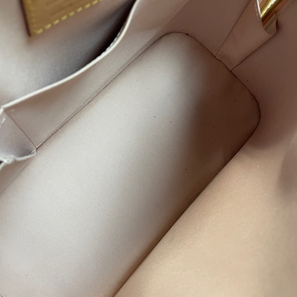 Louis Vuitton Monogram Alma Vernis - Picture 11 of 12